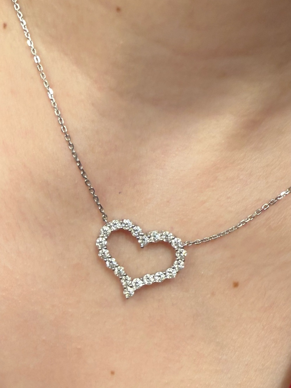 Moissanite Heart Necklace S925 white gold plated 18k 1.2ct